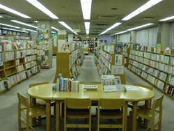 文京区立湯島図書館の自習室