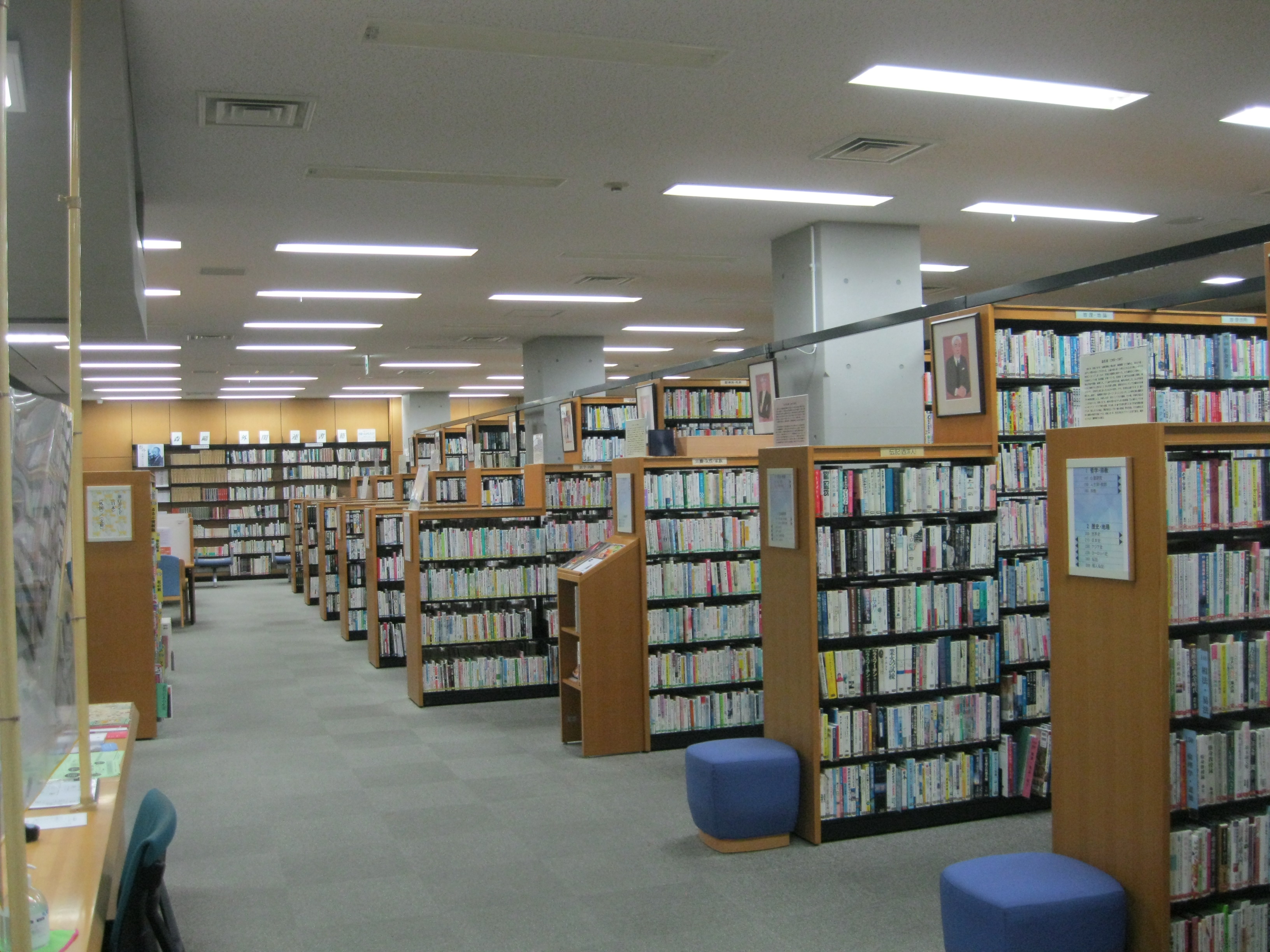 一般図書コーナーの写真