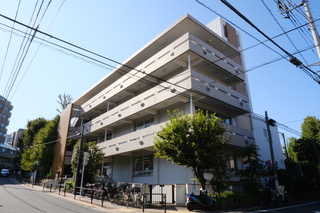 小石川図書館外観写真