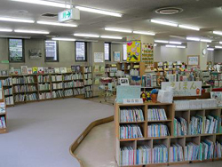 1階児童コーナー