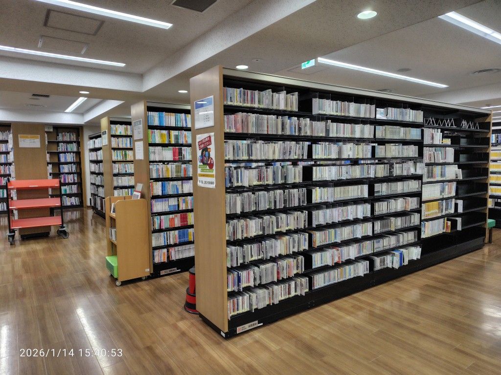 2階視聴覚フロア書架